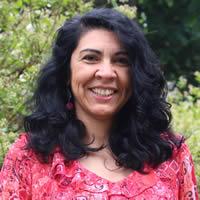 Alejandra Aguilar Dornelles es Ph.D. en Literatura y Lenguas Romances por la Universidad de Washington en Saint Louis Missouri y académica de la Universidad de Albany - SUNY