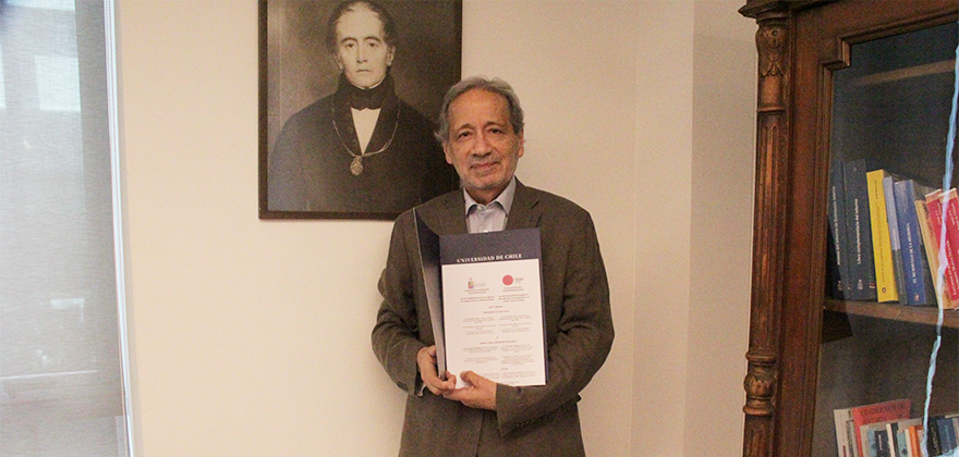 Raúl Villarroel Soto, decano de la Facultad de Filosofía y Humanidades de la Universidad de Chile