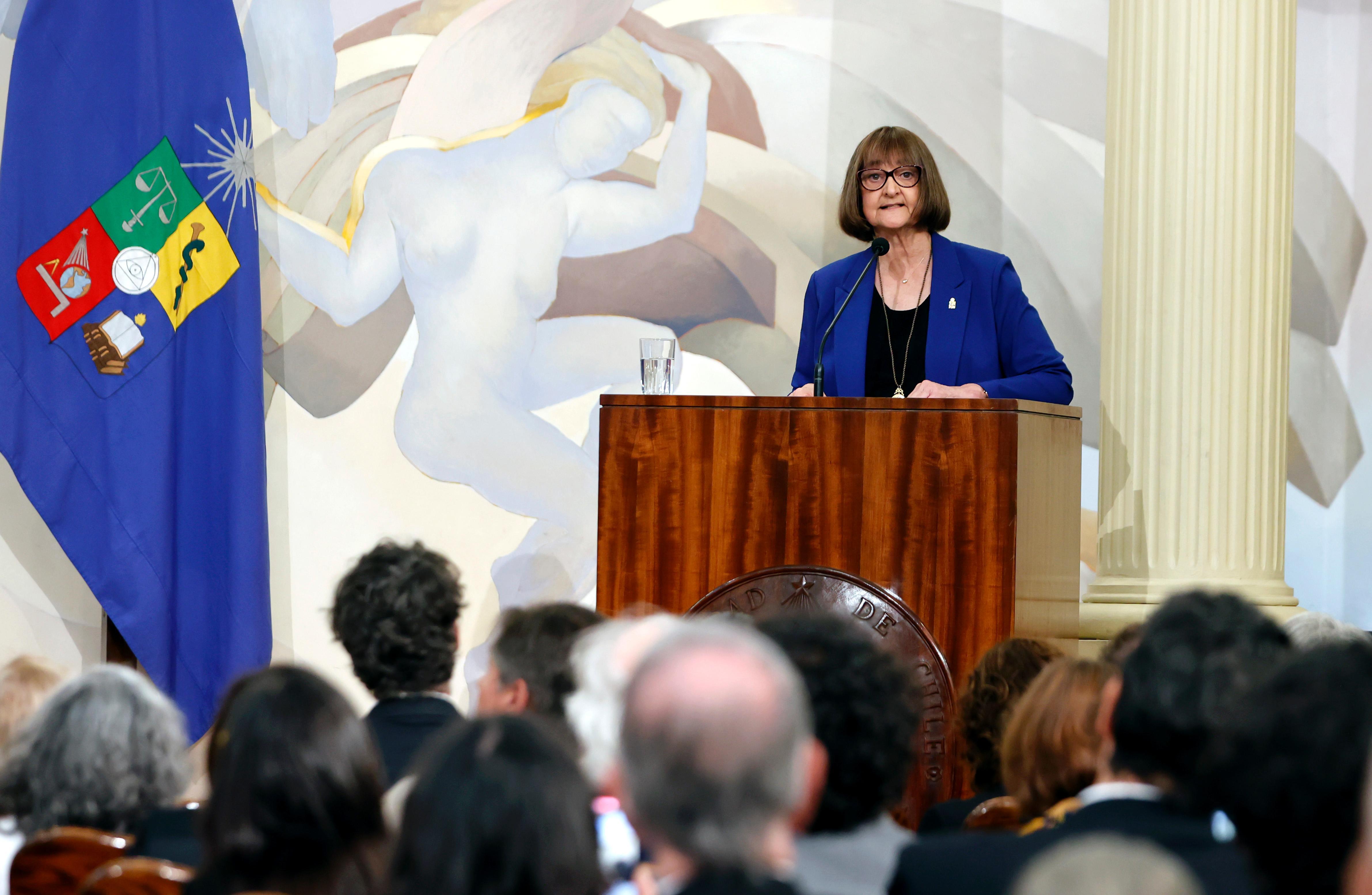 Rosa Devés Alessandri, Rectora de la Universidad de Chile