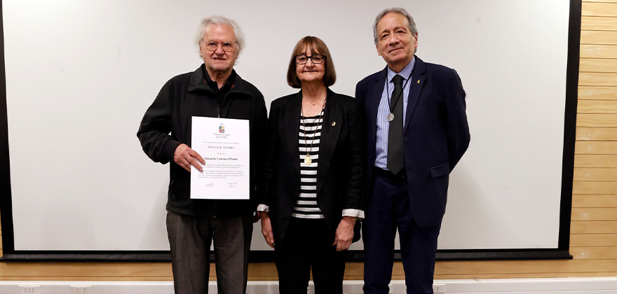 Eduardo Carrasco Pirard fue distinguido como Profesor Emérito de la Universidad de Chile