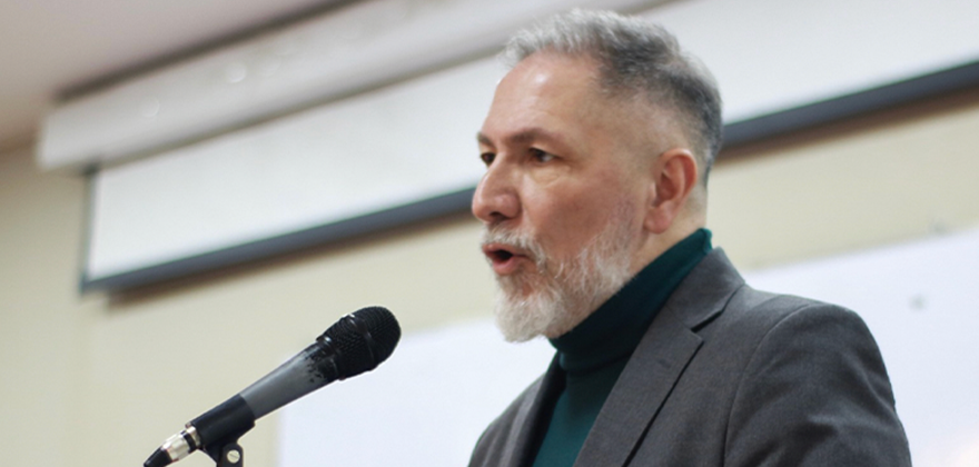 Ricardo Manetti inaugurará año académico 2025 de la Facultad de Filosofía y Humanidades