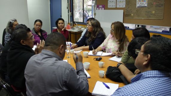 Intercambio de experiencias pedagógicas entre El Salvador y Chile para fortalecer la formación ciudadana y la convivencia democrática