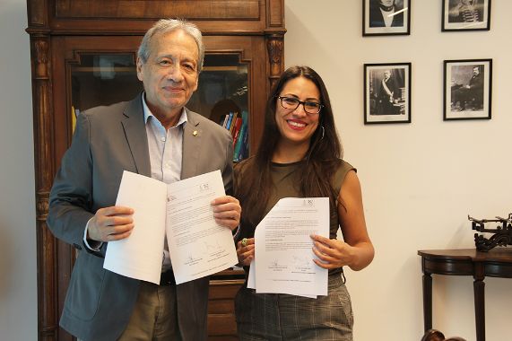 Decano Raúl Villarroel Soto y Adriana Caballero Galván, Directora General de Yeira.